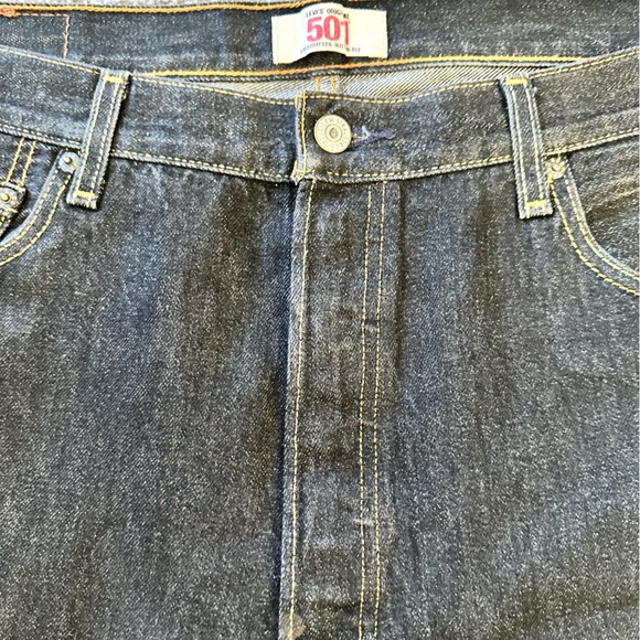 Levi’s 501 black button fly 38x31 (meas) - Picture 6 of 9